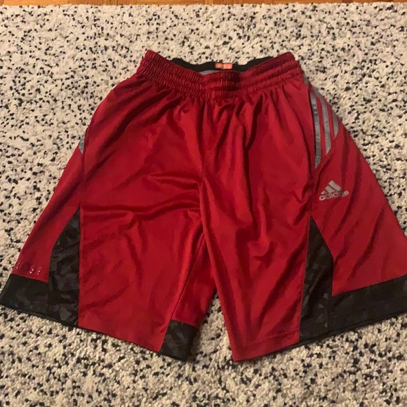 Red Adidas basketball shorts Size M